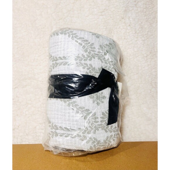 Trellis Pattern Cotton Throw Blanket Green/Cream - Hearth & Hand with Magnolia - Picture 4 of 5